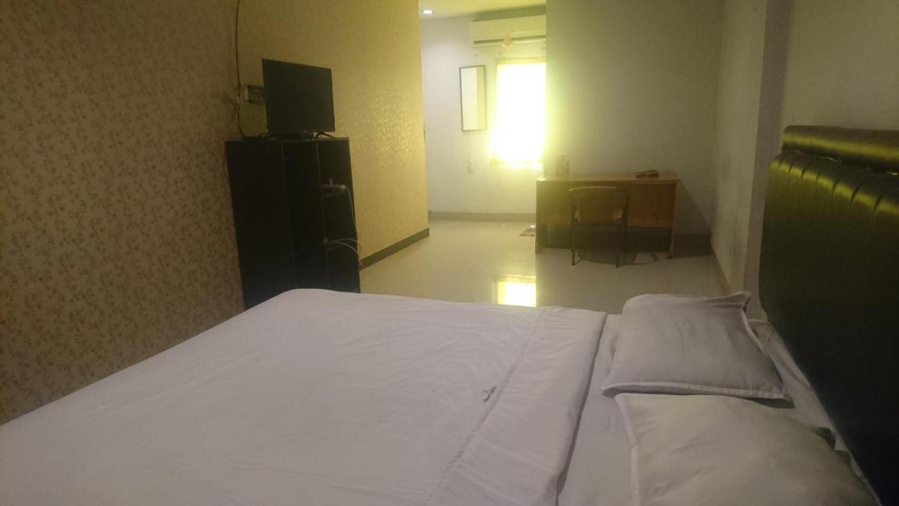 Sz Nine One Hotel Medan Exterior foto